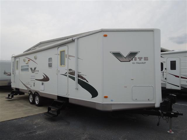 Used 2009 Flagstaff V-LITE 30-WRLS Travel Trailer For Sale